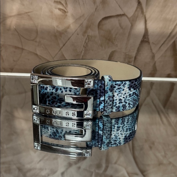 Guess women’s belt - Picture 1 of 8